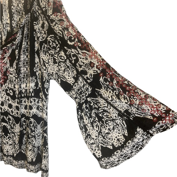 Soft Surroundings Black and White Blouse with Red Accents - Picture 2 of 9